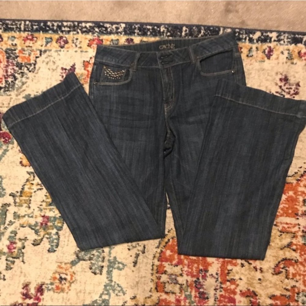 Cache jeans with embellished pockets